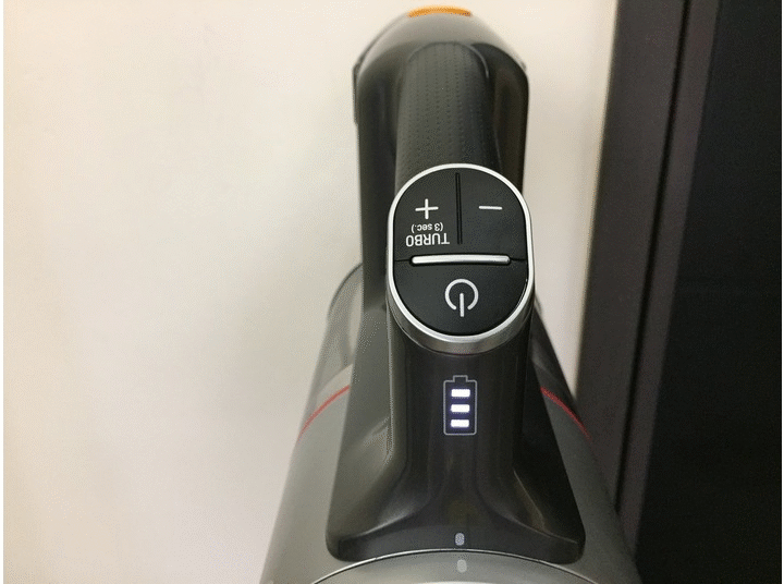 [開箱] LG CordZero A9無線吸塵器，超便利的直立式充電座