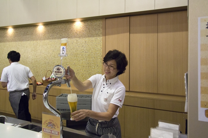 【橫濱】在麒麟啤酒工廠體驗「一番搾」的美味！