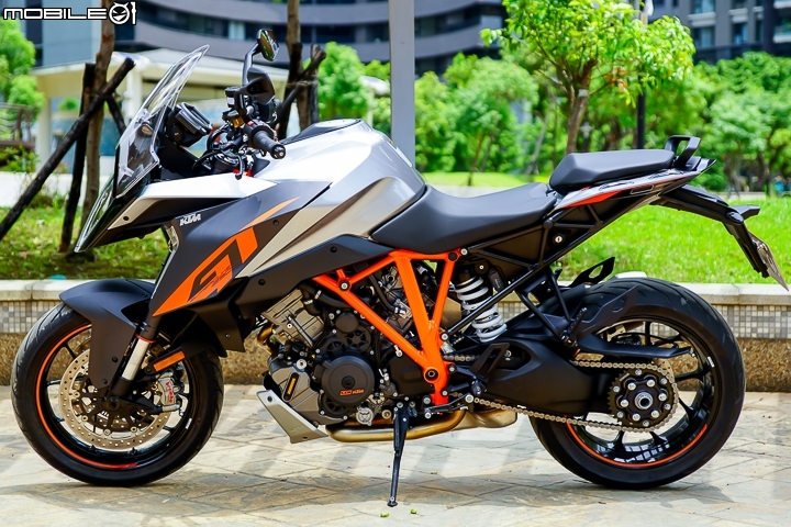 猛獸也能很紳士 KTM 1290 SuperDuke GT 試駕