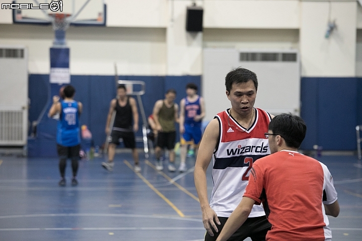 9/5 19:00 下班一起來打球！小惡魔徵球友 一起到內湖室內球場鬥牛！