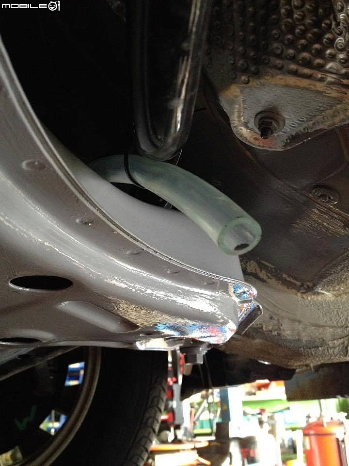 2017altis 精緻 自行塗上防鏽漆 加裝避震強化止震膠緩衝墊 噴上輪供隔音膠