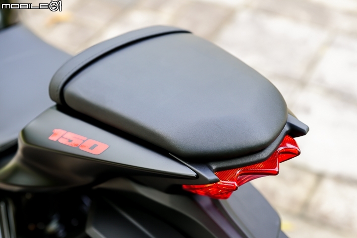 孿生兄弟不同調 SUZUKI GSX-S150 試駕