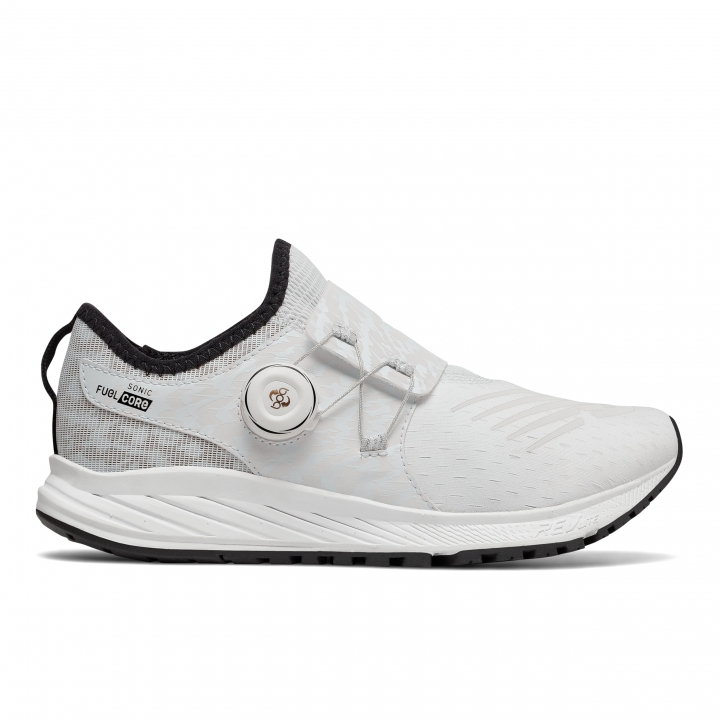 跑出秋夜野性  New Balance的Reflective Pack系列鞋款上市