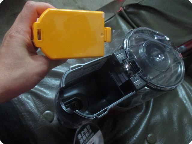(開箱) {獨占鰲頭}多功能吸頭組{強猛勇又耐超}【"LG CordZero A9無線吸塵器"】(時尚紅)~深深讓我愛不釋手。