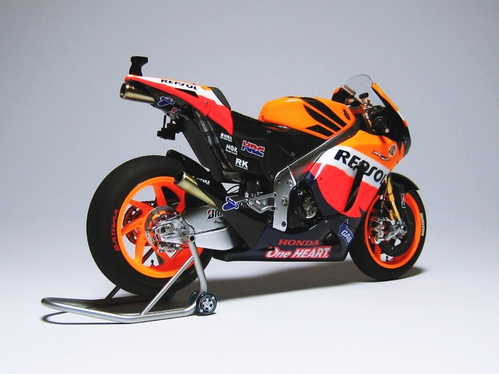 [作品分享] 重返榮耀！2011年 REPSOL Honda RC212V Casey Stoner