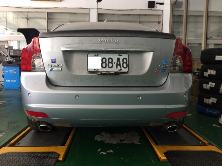 S40-D4國道撞擊後之修復