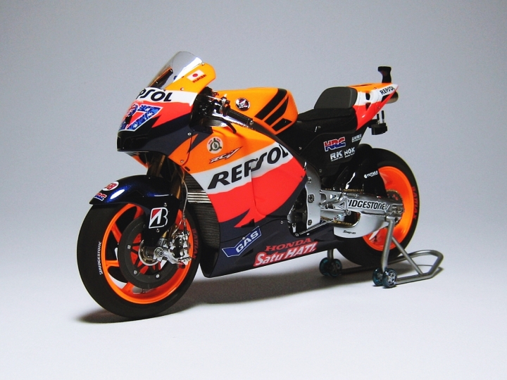 [作品分享] 重返榮耀！2011年 REPSOL Honda RC212V Casey Stoner