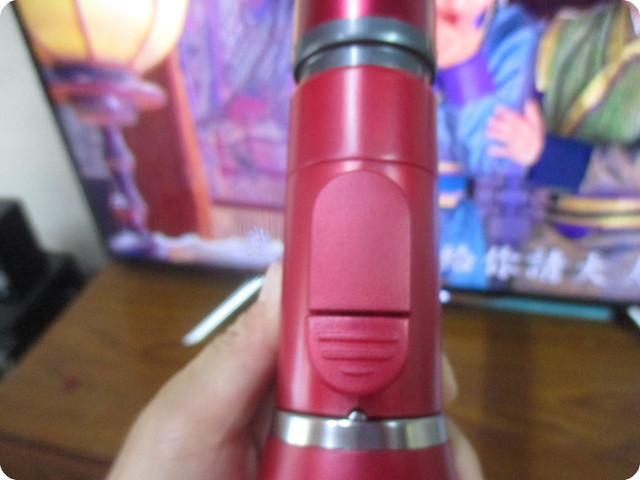 (開箱) {獨占鰲頭}多功能吸頭組{強猛勇又耐超}【"LG CordZero A9無線吸塵器"】(時尚紅)~深深讓我愛不釋手。