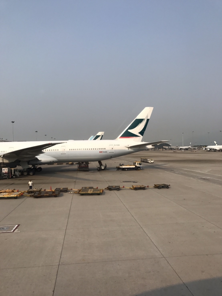 飛行紀錄:新加坡-香港 國泰首架A350 CX690 商務艙