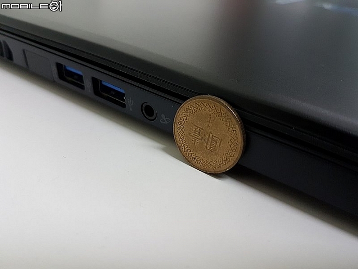 小海神開箱 Predator Triton 700