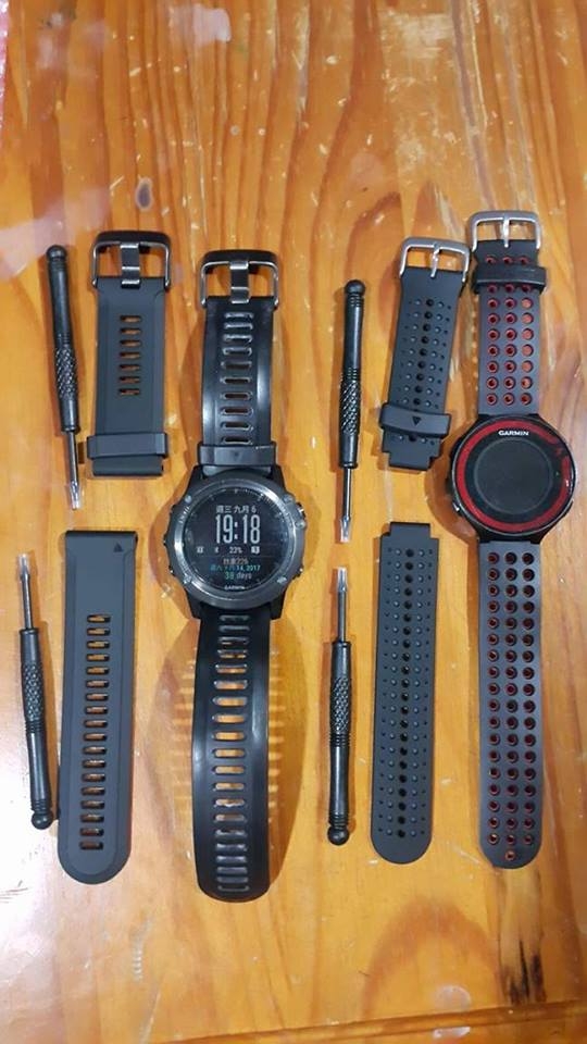 GARMIN真是太佛心了，過保竟可送一條錶帶( Forerunner220.620.920XT、vívoactive、fēnix3非心率版)，有人也賺到了嗎？