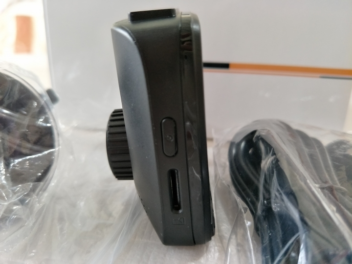 (開箱) 愛國者 S300G GPS專業測速行車記錄器