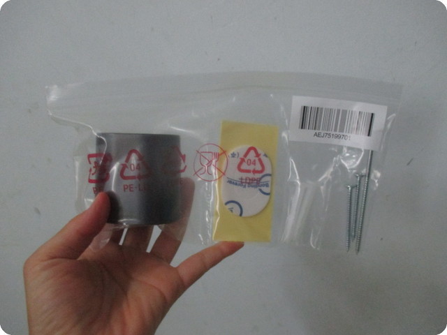 (開箱) {獨占鰲頭}多功能吸頭組{強猛勇又耐超}【"LG CordZero A9無線吸塵器"】(時尚紅)~深深讓我愛不釋手。
