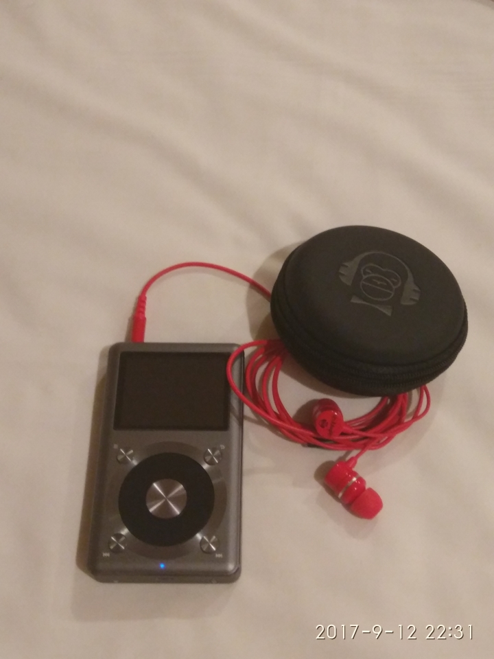 [分享] 新基音學碳纖維墊片 & IDEA 8+10超低音 & 加映找謝牌耳機