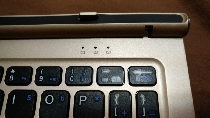 [開箱] 六千元的雙系統二合一筆電平板 台電Tbook10S