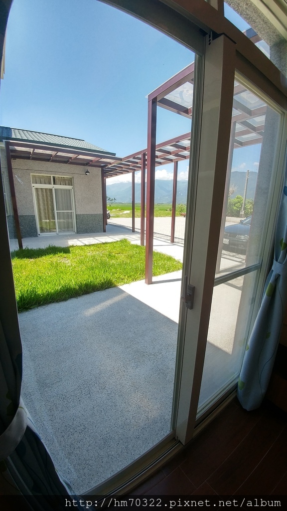 『台東遊記』- 池上伯朗大道.伯朗三號民宿 / 單車旅行 / 天堂路 / 秋收稻穗藝術節