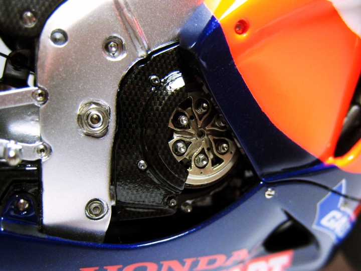 [作品分享] 重返榮耀！2011年 REPSOL Honda RC212V Casey Stoner