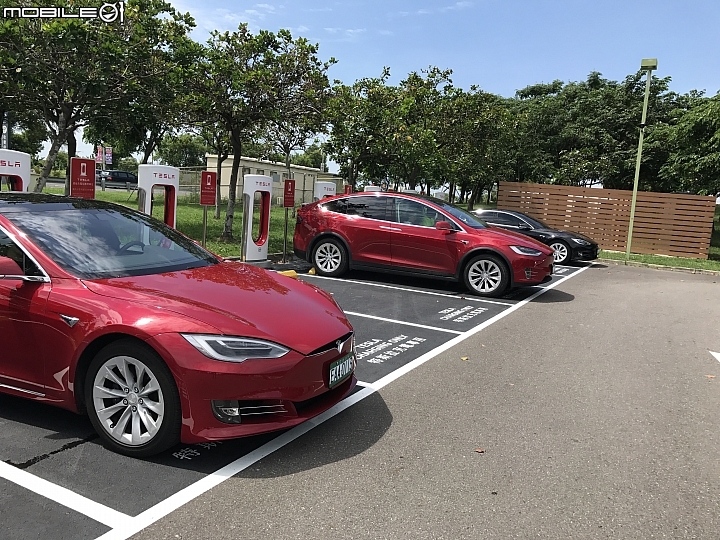 Tesla Model S 90D 深度駕駛 Drive to Believe 體驗分享 大家如果喜歡請多分享及按讚支持喔