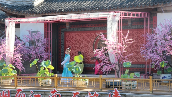 今 夏 江 南 夢 幻 煙 雨 五 日 遊