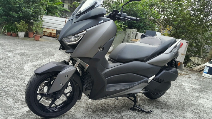 生日禮物終於到了 YAMAHA XMAX 300
