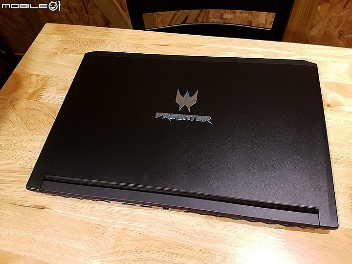 小海神開箱 Predator Triton 700