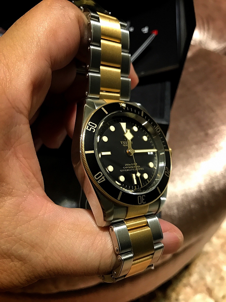 勞的副牌可以在這裡開箱嗎!! 79733N