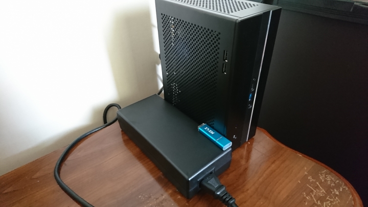 有獨顯的STX ASRock Deskmini GTX1060 不專業開箱