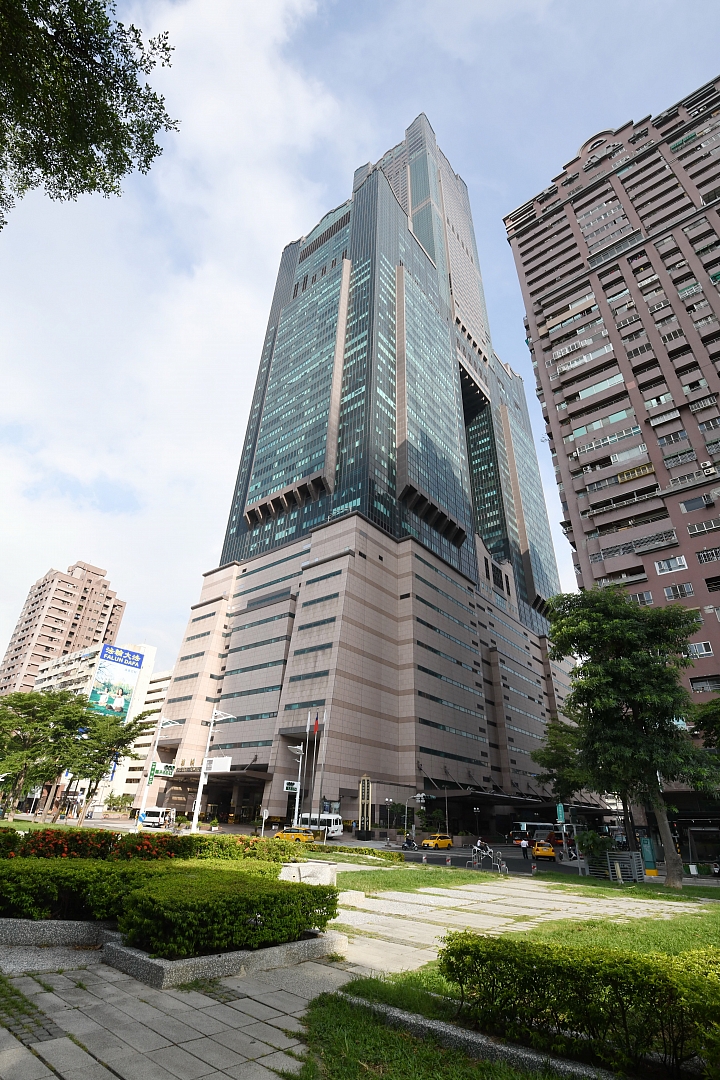 Nikon D850開著箱從通勤高雄到幸福屏東。