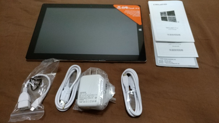 [開箱] 六千元的雙系統二合一筆電平板 台電Tbook10S