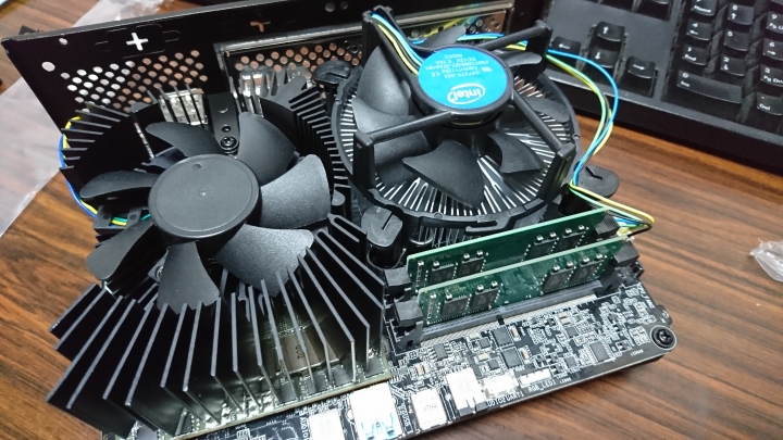 有獨顯的STX ASRock Deskmini GTX1060 不專業開箱