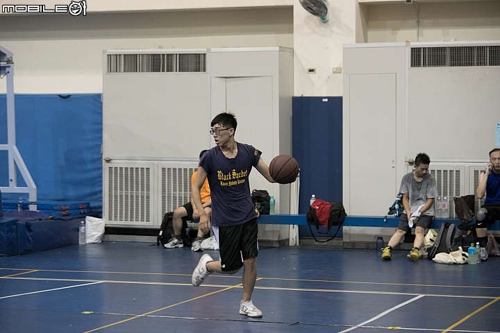 9/5 19:00 下班一起來打球！小惡魔徵球友 一起到內湖室內球場鬥牛！