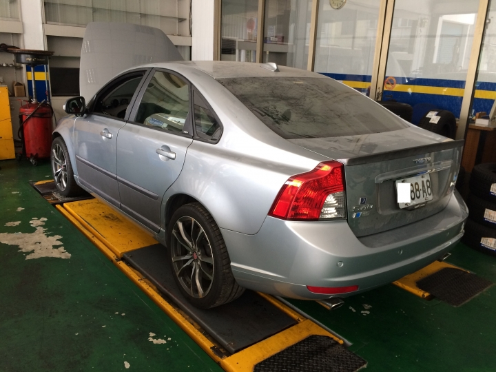 S40-D4國道撞擊後之修復