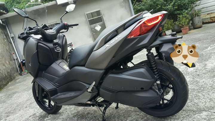 生日禮物終於到了 YAMAHA XMAX 300