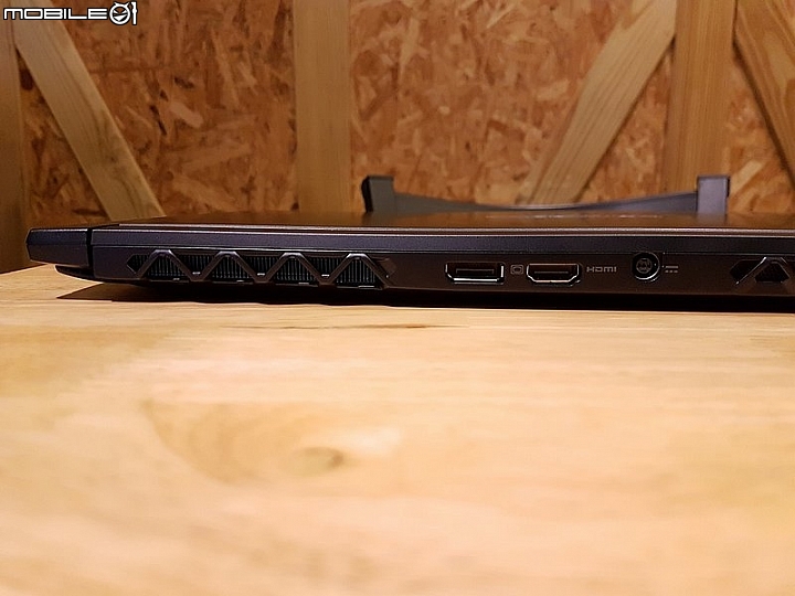 小海神開箱 Predator Triton 700