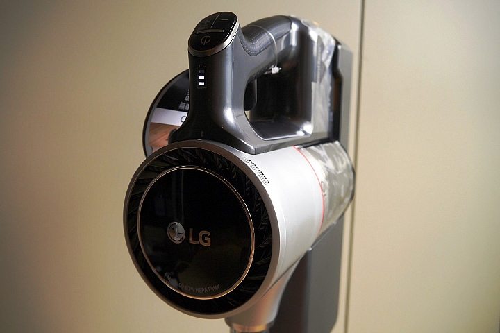 《吸力很犀利》LG CordZero A9無線吸塵器體驗心得分享《又可換電池》