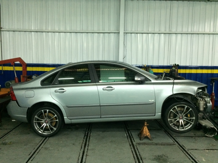 S40-D4國道撞擊後之修復