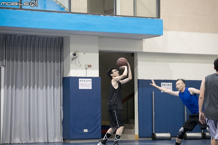 9/5 19:00 下班一起來打球！小惡魔徵球友 一起到內湖室內球場鬥牛！