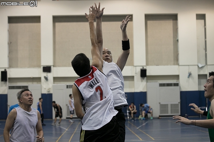 9/5 19:00 下班一起來打球！小惡魔徵球友 一起到內湖室內球場鬥牛！