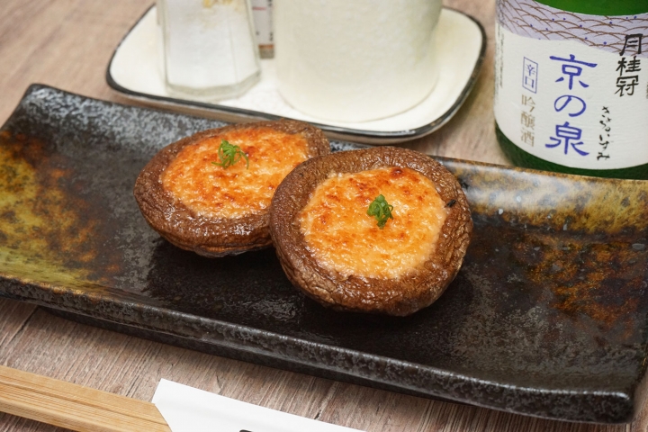 【台南日式料理】鮨小清 刺身 串燒 握壽司｜安南區新店報到！超 澎 湃 特級海鮮丼，滿足口腔的鮮甜味｜舒肥無骨牛小排，軟嫩多汁盡在不言中｜注入職人精神的各式料理，一吃難忘又回味！