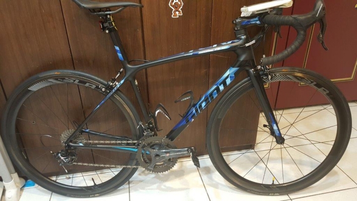 開箱文--GIANT SLR 0 42mm碳纖輪組開箱及首航
