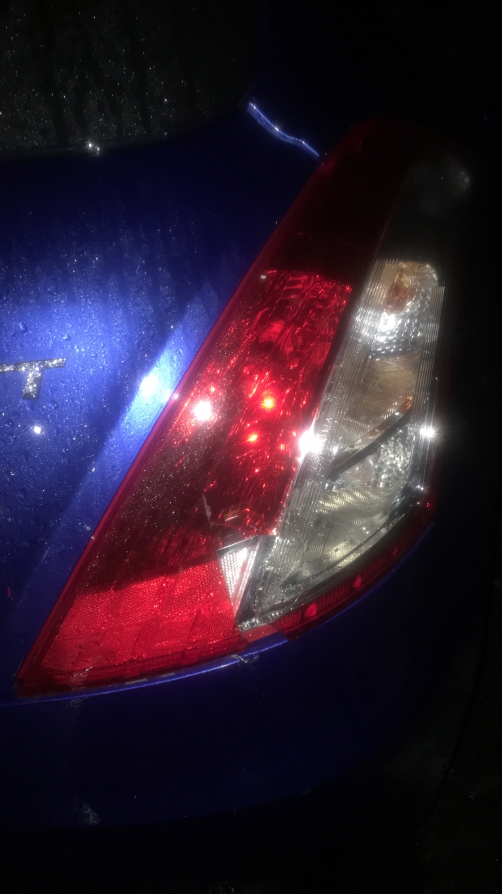 請問誰有認識的車廠可以幫忙嗎