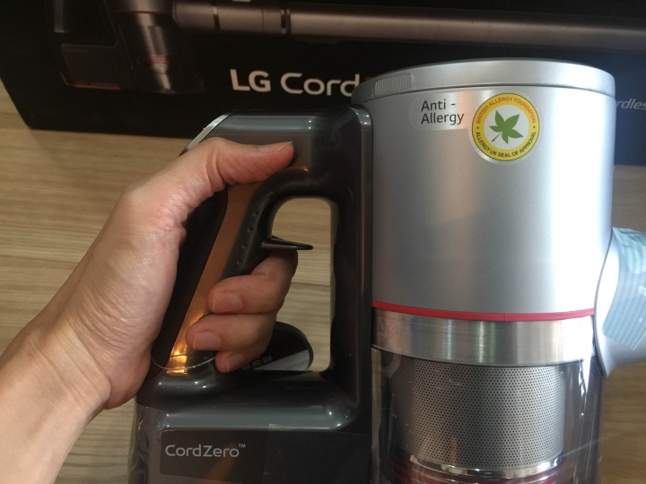 『心得』讓打掃變的超有成就感的《LG CordZero A9無線吸塵器》