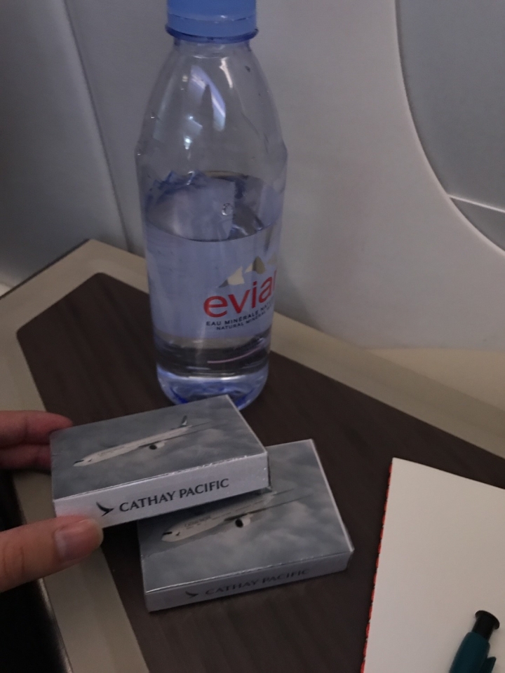 飛行紀錄:新加坡-香港 國泰首架A350 CX690 商務艙
