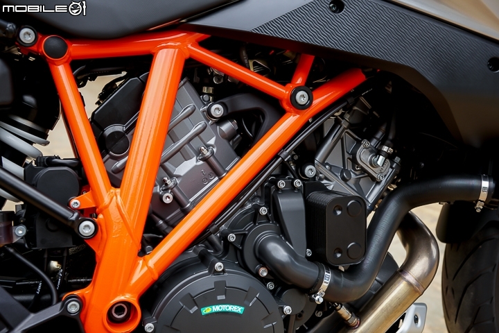 猛獸也能很紳士 KTM 1290 SuperDuke GT 試駕