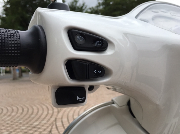 2017最新 VESPA LX i-get引擎版+半專業開箱文