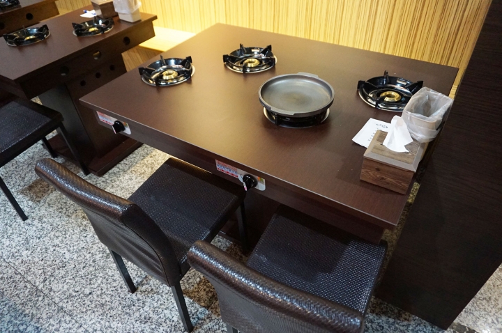 【台南吃到飽】一鼎鍋環河店｜新店報到！10/5開幕兩人同行一人免費／新型態吃到飽／春川炒雞、韓式部隊鍋吃到飽／打卡再送花雕雞／肉品自助吧飲料無限放題