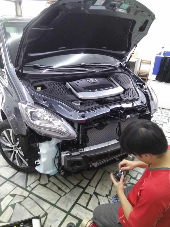 Luxgen M7 eco hyper 圖少開箱