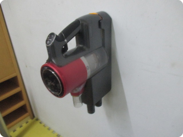 (開箱) {獨占鰲頭}多功能吸頭組{強猛勇又耐超}【"LG CordZero A9無線吸塵器"】(時尚紅)~深深讓我愛不釋手。