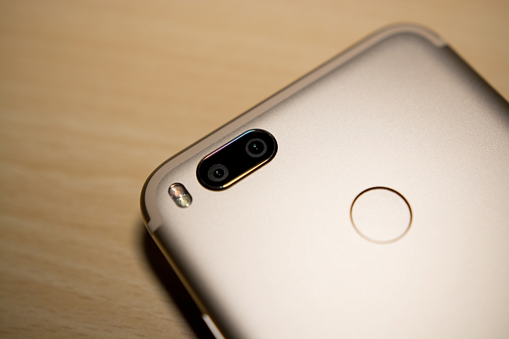 開箱&分享 小米A1 - Android One