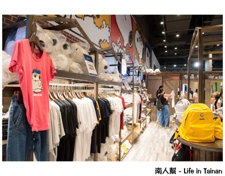 【台南中西區-商店】PEANUTS時尚衣著|全台灣最大隻史努比公仔~PEANUTS史努比專賣店(台南小西門店)